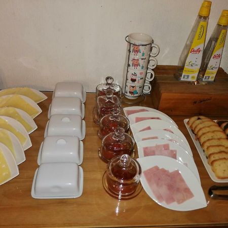 Hostal Y Cabanas Ainil Punta Arenas Ngoại thất bức ảnh