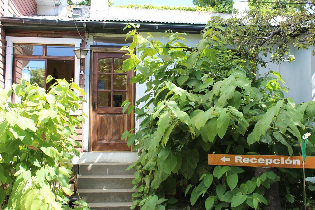 Hostal Y Cabanas Ainil Punta Arenas Ngoại thất bức ảnh