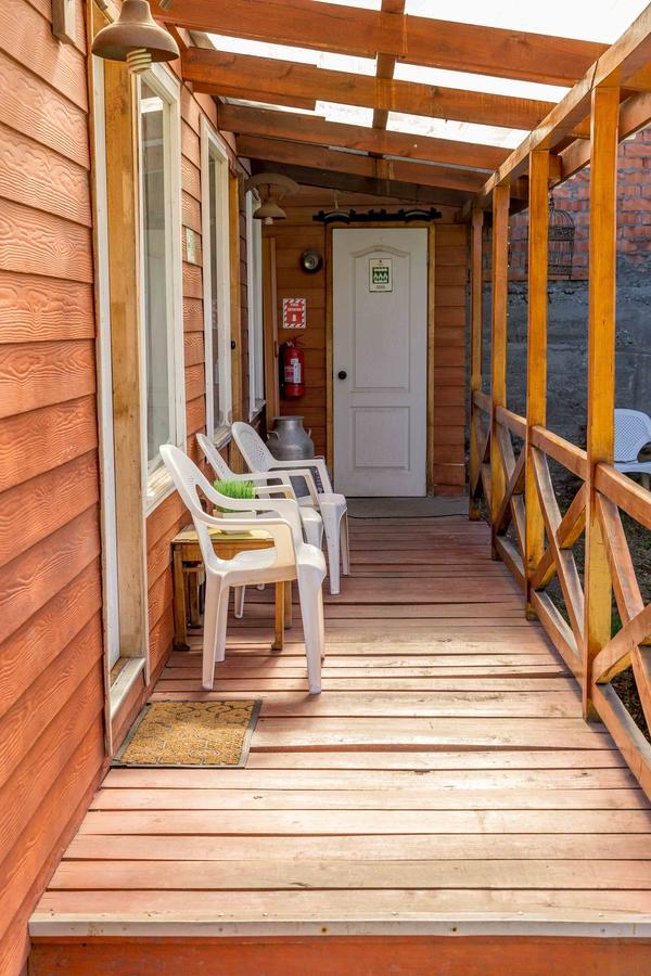 Hostal Y Cabanas Ainil Punta Arenas Ngoại thất bức ảnh