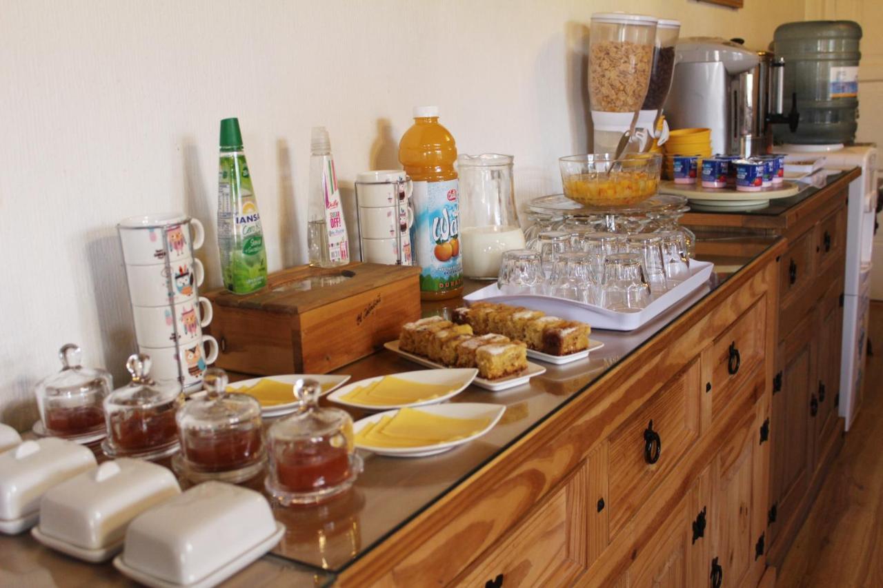 Hostal Y Cabanas Ainil Punta Arenas Ngoại thất bức ảnh
