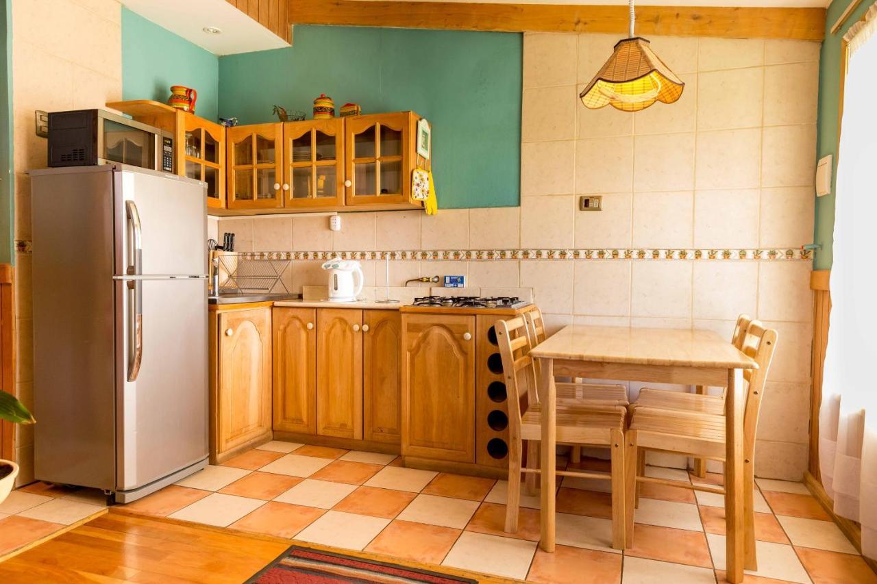 Hostal Y Cabanas Ainil Punta Arenas Ngoại thất bức ảnh