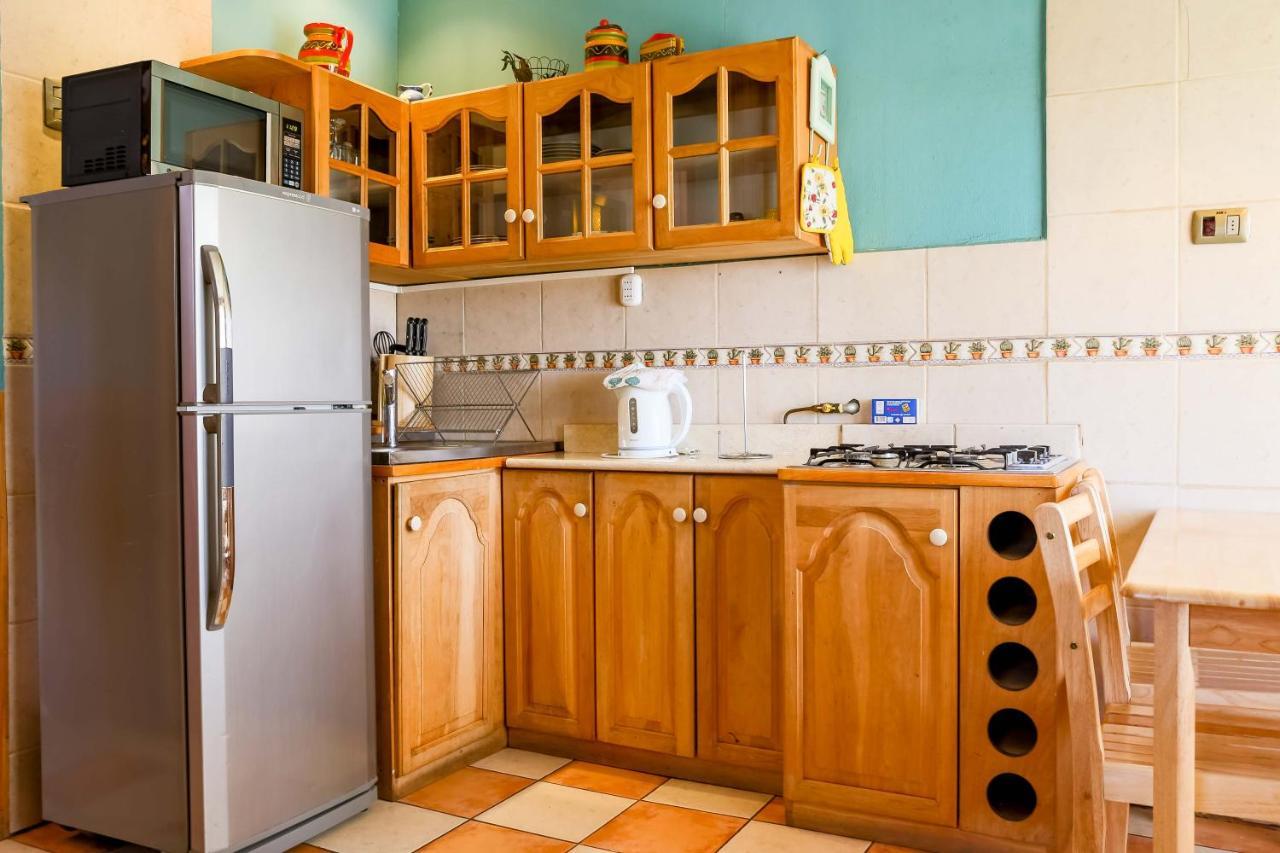 Hostal Y Cabanas Ainil Punta Arenas Ngoại thất bức ảnh