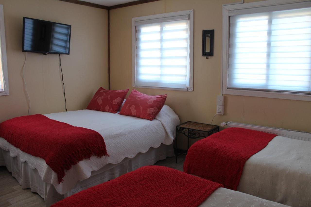 Hostal Y Cabanas Ainil Punta Arenas Ngoại thất bức ảnh